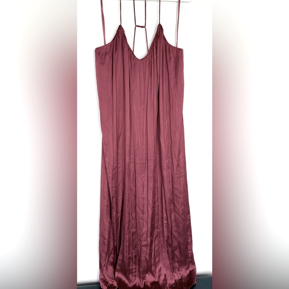 Wrinkle effect slip midi dress burgundy wine colour - Picture 2 of 6